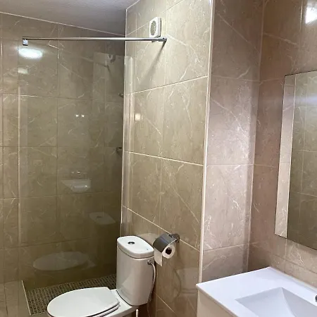 Appartement 7b2, Victoria Court 1,avenida Londres 6, Cristianos, 38650, Tenerife Los Cristianos (Tenerife)