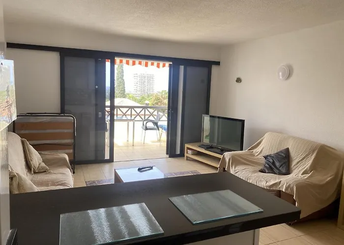1 Bed 7b2, Victoria Court 1, Cristianos, Tenerife *